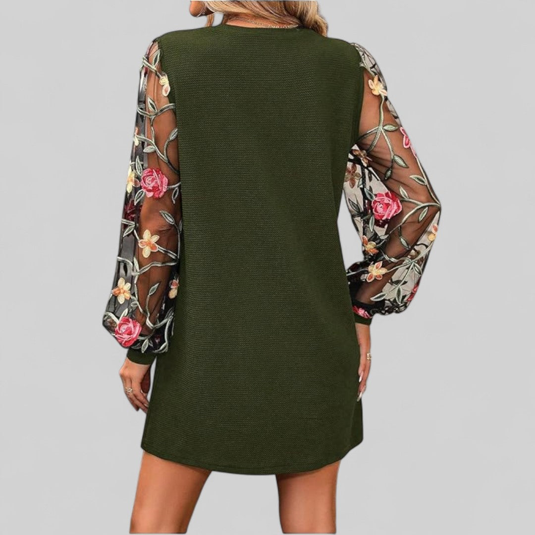 Diana Verde™ | Elegantiškos mini suknelės su apvaliu iškirpimu ir permatomomis rankovėmis