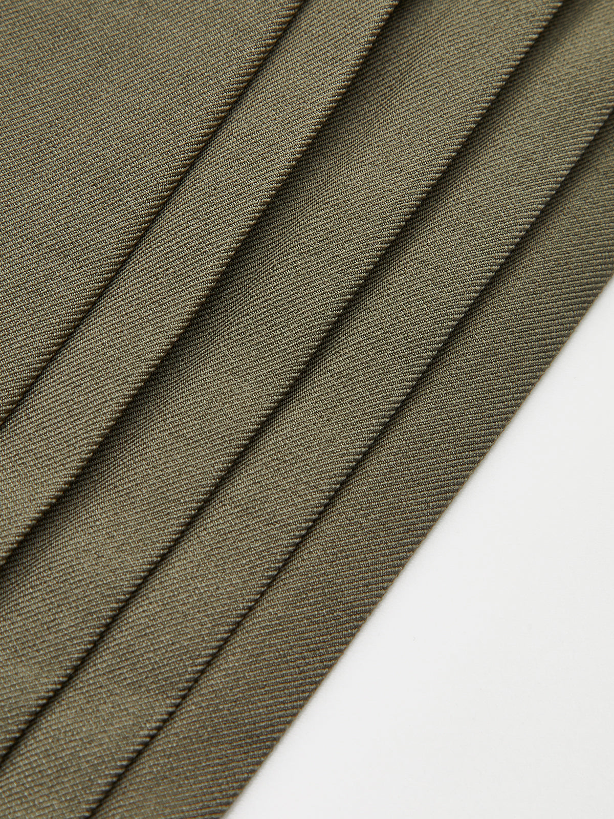 Bred Plisuotos Kelnės