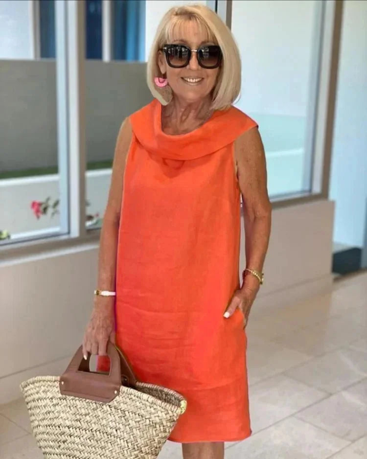 Petra – Be rankovių pieštuko suknelė su apvaliu iškirpimu