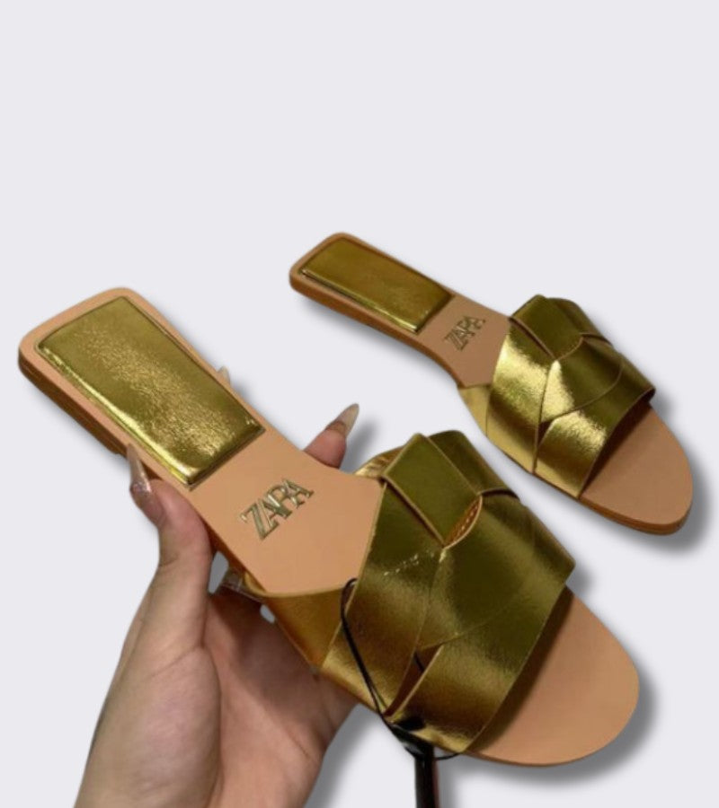 Zaba | Elegantiški žemi sandalai su pynimu